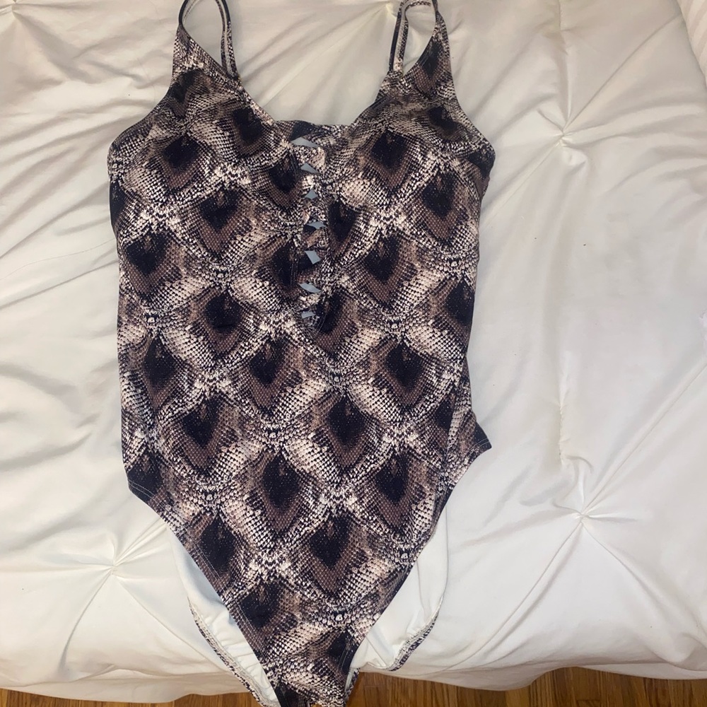 One piece Swim suit